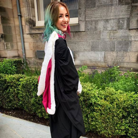 Meet your Posher, Amy - Picture 1 of 1